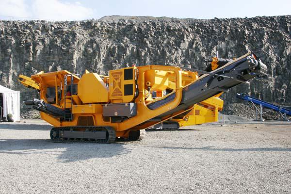 mobile crusher